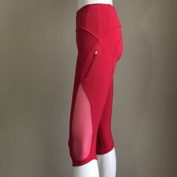 Lululemon Sun Runner Crop in Fuchsia Pink - 2 - Picture 7 of 11